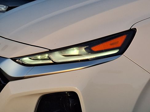 Used 2020 Hyundai Santa Fe SE AWD/4WD image 9