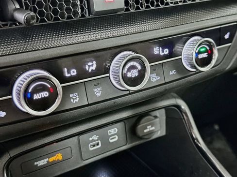 Used 2023 Honda CR-V EX image 16