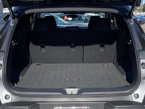 Certified 2025 Nissan Murano SV image 12