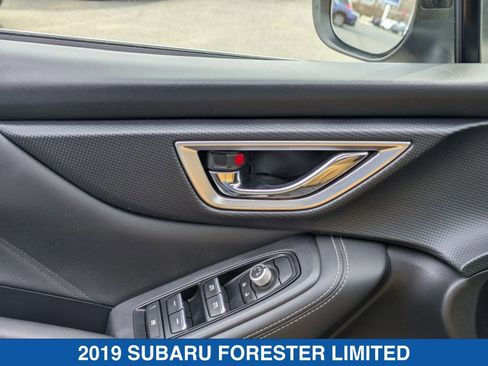 Used 2019 Subaru Forester Limited image 13