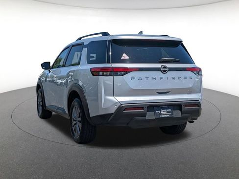 Used 2025 Nissan Pathfinder SV AWD/4WD image 7