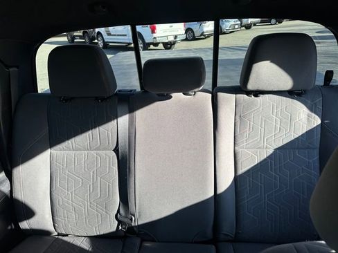 Used 2019 Toyota Tacoma TRD Sport w/ Technology Package image 28