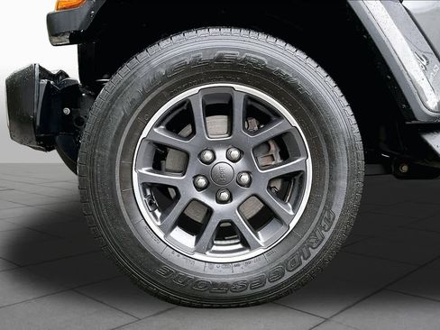 Used 2020 Jeep Gladiator Overland w/ Popular Equipment Package AWD/4WD image 10