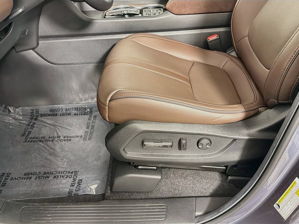 Used 2026 Honda Pilot Elite image 20