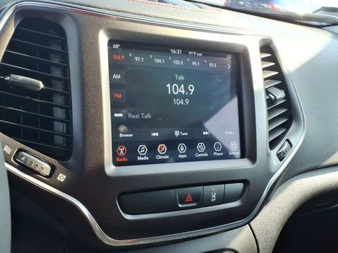 Used 2022 Jeep Cherokee Trailhawk AWD/4WD image 11