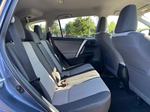 Used 2014 Toyota RAV4 LE AWD/4WD image 19