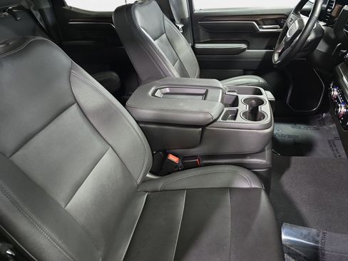 Used 2024 GMC Sierra 1500 SLT image 10