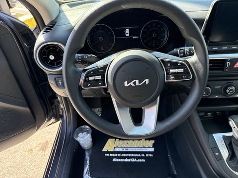 Certified 2023 Kia Forte LXS FWD image 17