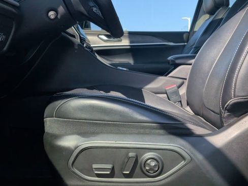 Used 2022 Jeep Grand Cherokee L Limited w/ Luxury Tech Group II AWD/4WD image 12