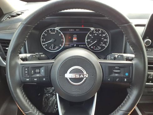 Used 2024 Nissan Rogue SV w/ SV Premium Package FWD image 14
