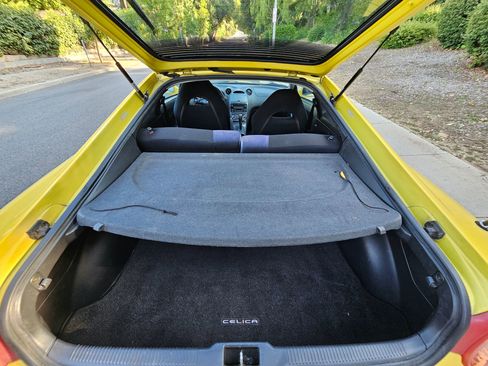 Used 2003 Toyota Celica GT image 19