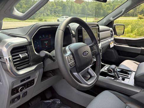 New 2026 Ford F150 Lariat w/ Equipment Group 501A Mid AWD/4WD image 28