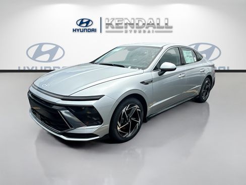 New 2026 Hyundai Sonata SEL FWD image 3