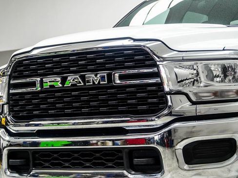 Used 2022 RAM 2500 Big Horn AWD/4WD image 2