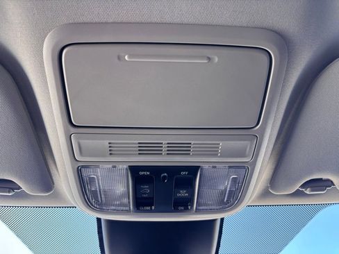 Certified 2025 Honda Odyssey Elite image 35