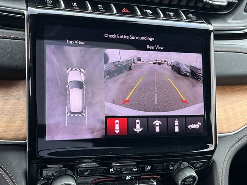 Used 2025 Jeep Grand Cherokee L Summit image 19