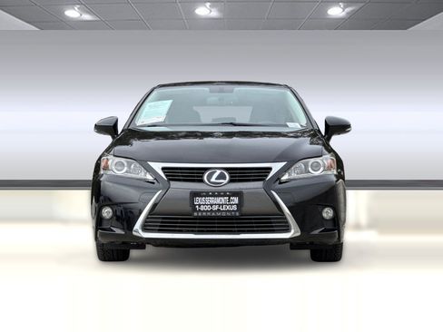 Used 2016 Lexus CT 200h w/ Seat Comfort Package FWD image 5
