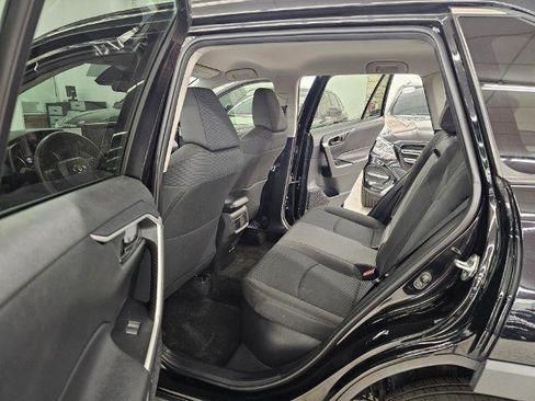 Used 2021 Toyota RAV4 LE image 30