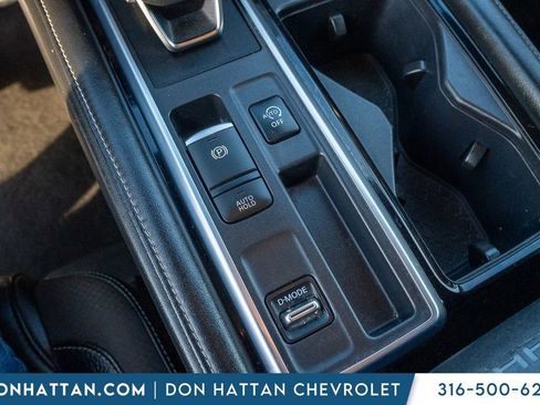 Used 2022 Nissan Pathfinder SL image 11