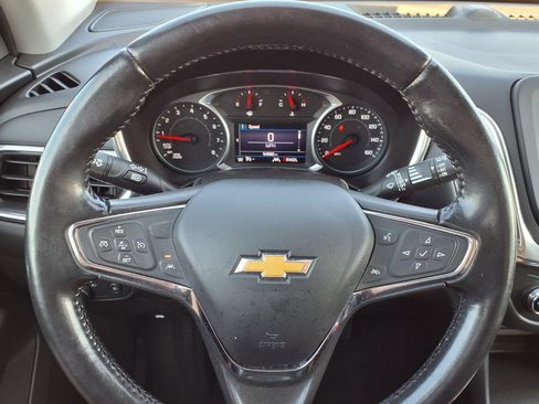 Used 2021 Chevrolet Equinox LT FWD image 11