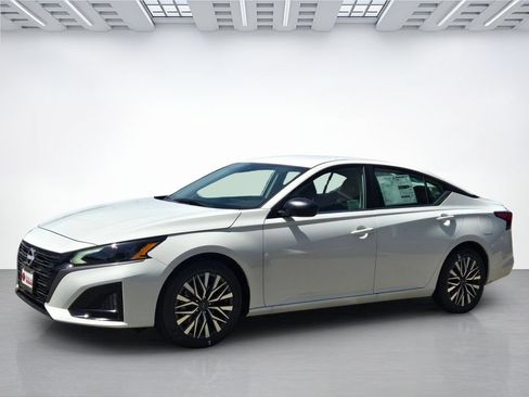 New 2026 Nissan Altima 2.5 SV FWD image 7