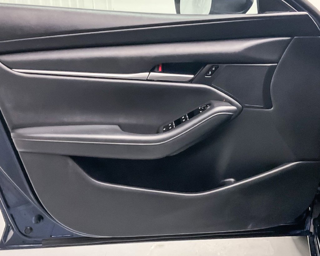 Used 2021 MAZDA MAZDA3 s FWD image 9