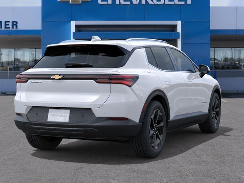 New 2026 Chevrolet Equinox EV LT FWD image 40