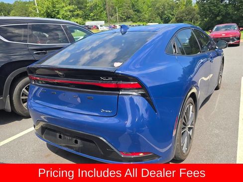 Used 2024 Toyota Prius XLE FWD image 9