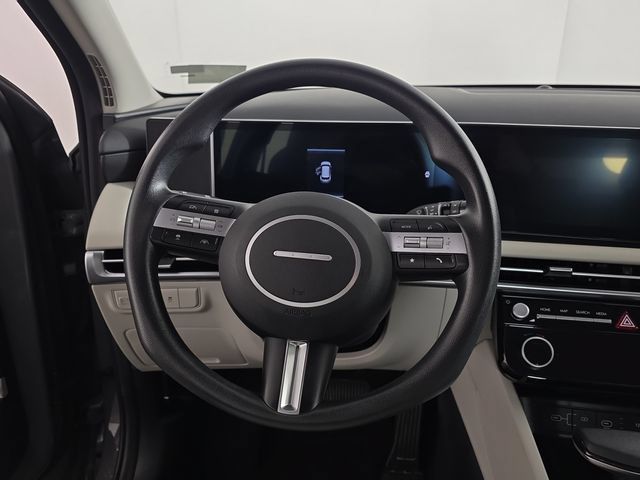 Used 2025 Hyundai Tucson SEL AWD/4WD image 13
