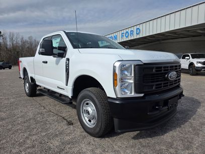 New 2026 Ford F250 XL w/ FX4 Off-Road Package