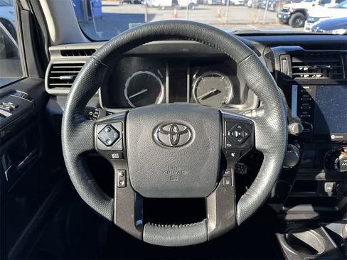 Used 2024 Toyota 4Runner TRD Off-Road Premium image 15