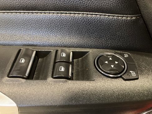 Used 2017 Ford Mustang Premium image 12