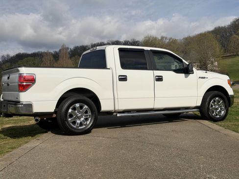 Used 2011 Ford F150 XLT w/ XLT Chrome Pkg image 12