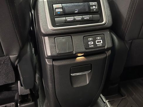 Used 2025 Subaru Ascent Onyx Edition w/ Onyx Package image 18