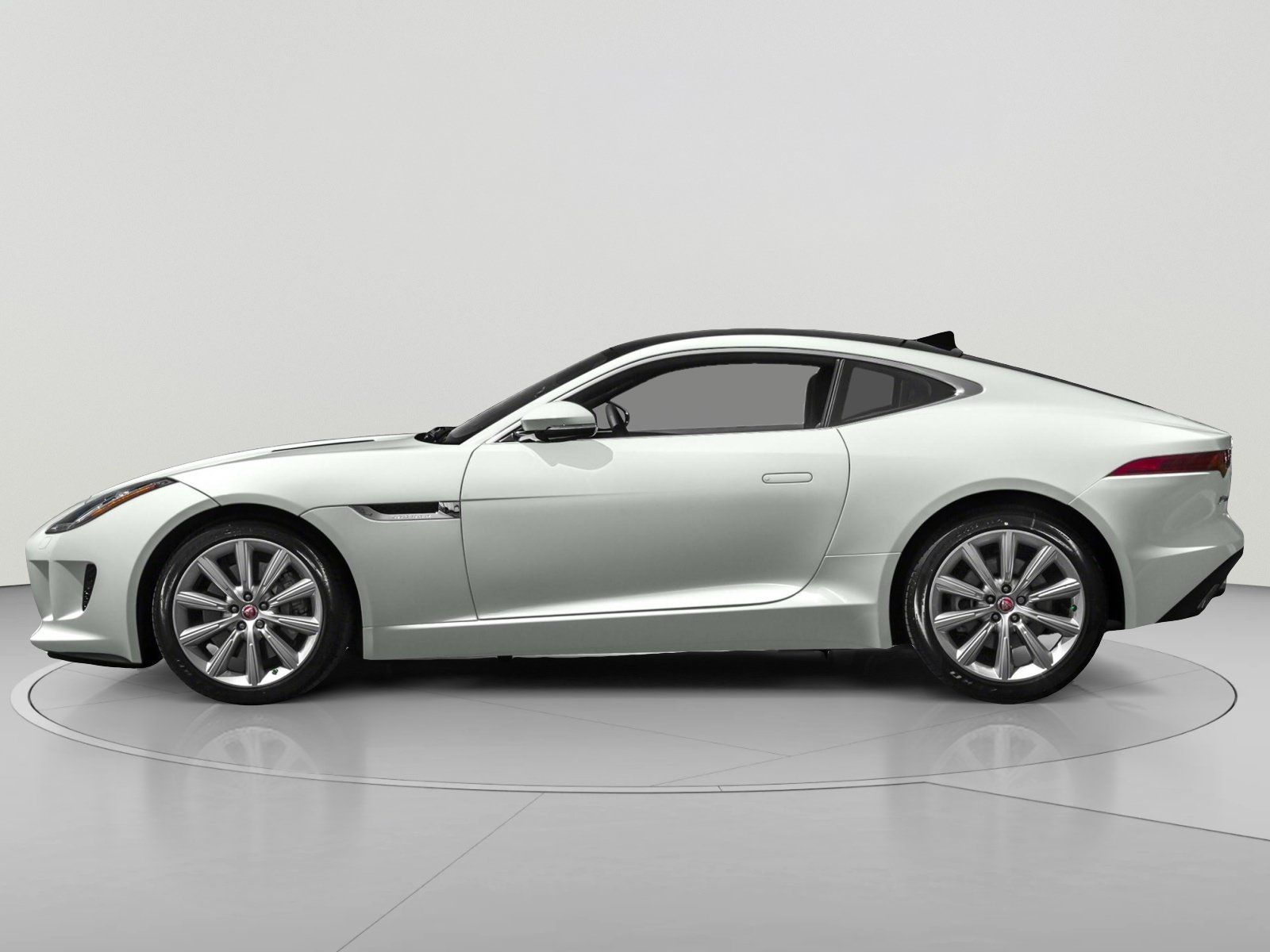 Used 2017 Jaguar F-TYPE Coupe RWD image 3