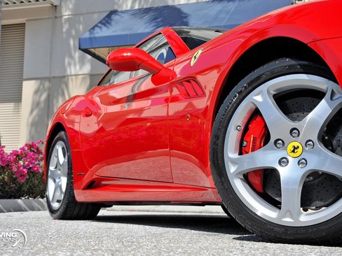 Used 2009 Ferrari California image 9
