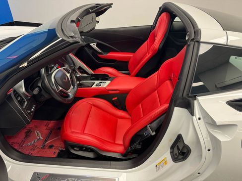 Used 2019 Chevrolet Corvette Stingray Coupe w/ 2LT Preferred Equipment Group RWD image 15