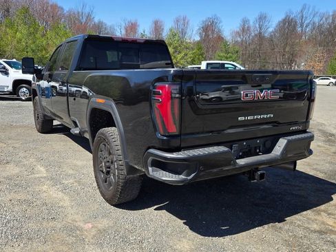 Used 2024 GMC Sierra 3500 AT4 w/ AT4 Preferred Package image 5