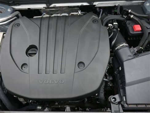 Used 2023 Volvo XC60 B5 Ultimate w/ Climate Package image 37