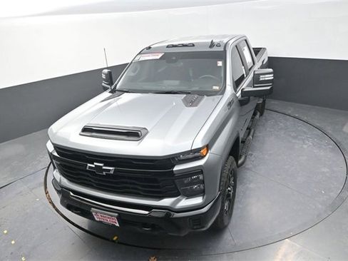 Used 2025 Chevrolet Silverado 2500 Custom w/ Custom Value Package image 21
