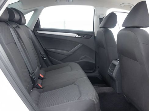 Used 2012 Volkswagen Passat 2.5 S image 28