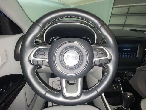 Used 2019 Jeep Compass Latitude FWD image 14