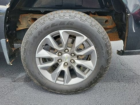 Used 2019 Chevrolet Silverado 1500 LT w/ Texas Edition RWD image 8