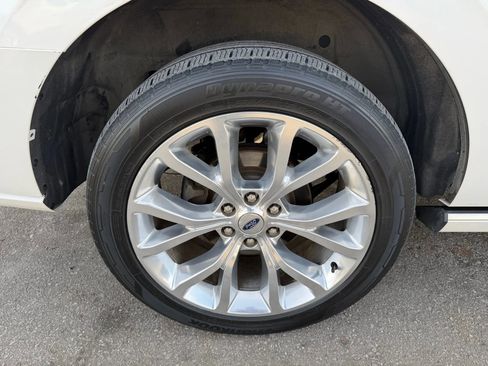 Used 2018 Ford Expedition Platinum image 17