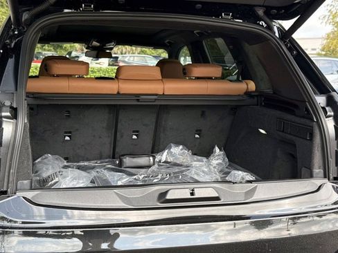 New 2026 BMW X5 xDrive50e w/ Executive Package AWD/4WD image 11