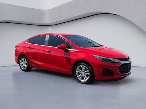 Used 2019 Chevrolet Cruze LT w/ LT Fleet Convenience Package FWD image 7