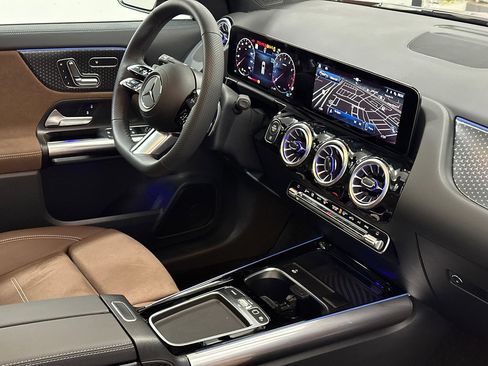 Used 2026 Mercedes-Benz GLA 250 4MATIC image 9