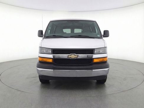 Used 2025 Chevrolet Express 3500 LT w/ LT Preferred Equipment Group image 2