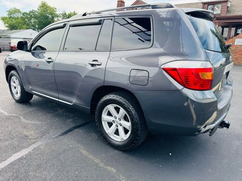 Used 2010 Toyota Highlander SE image 5