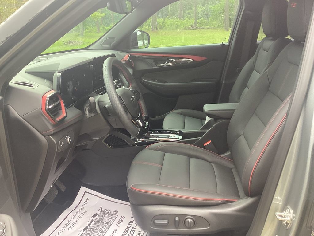 New 2026 Chevrolet TrailBlazer RS w/ Convenience Package FWD image 13